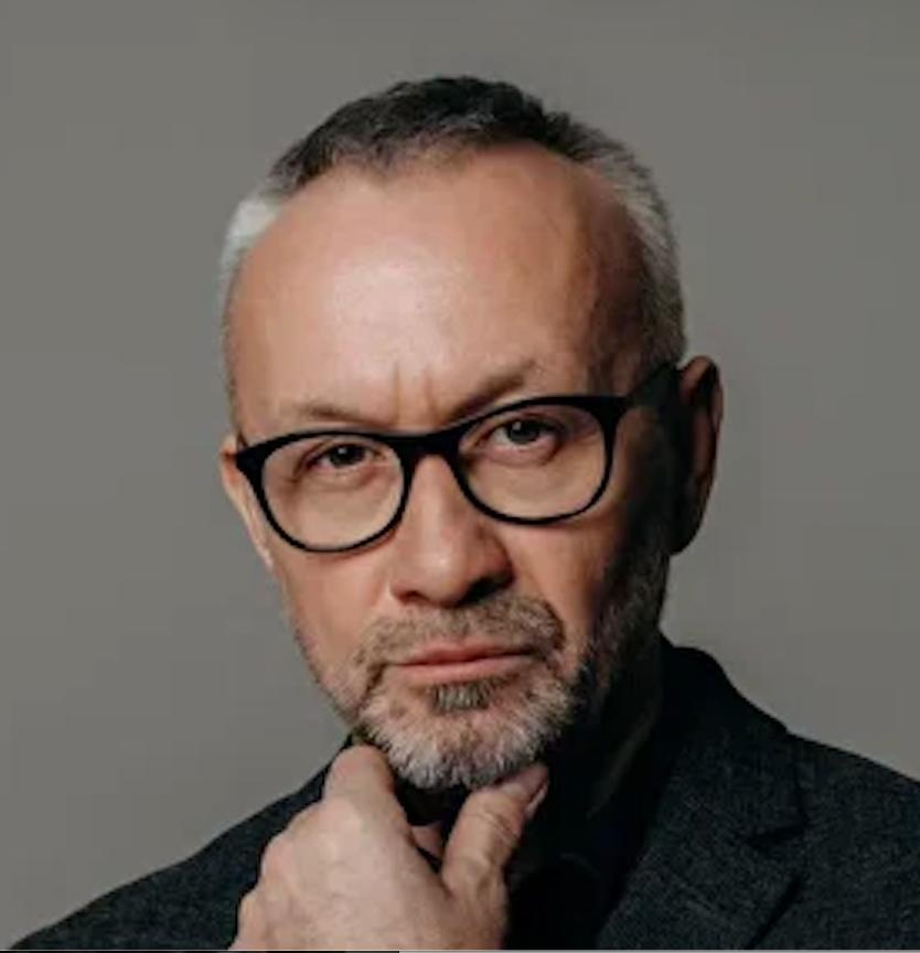 Константин Холстинин